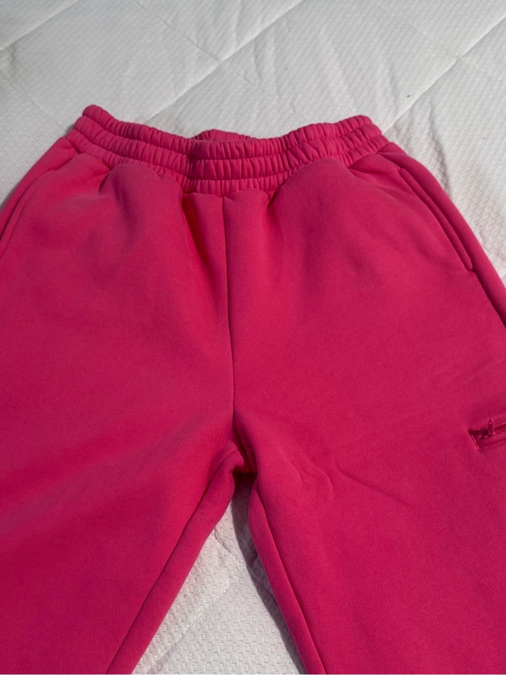 Comfrt DND hot pink sweats Unisex Medium